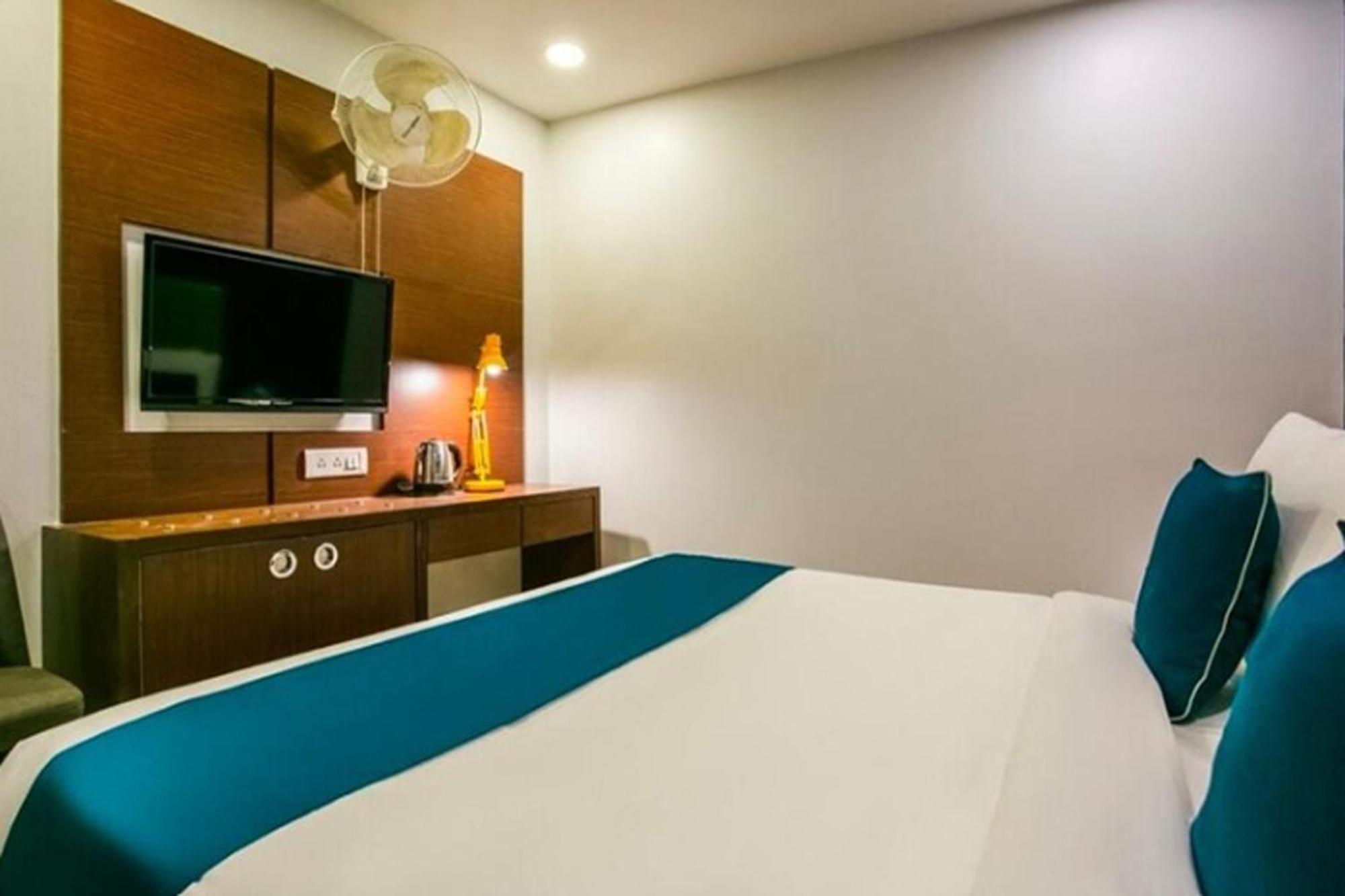 Hotel Concord Galaxy Mumbai Exteriör bild