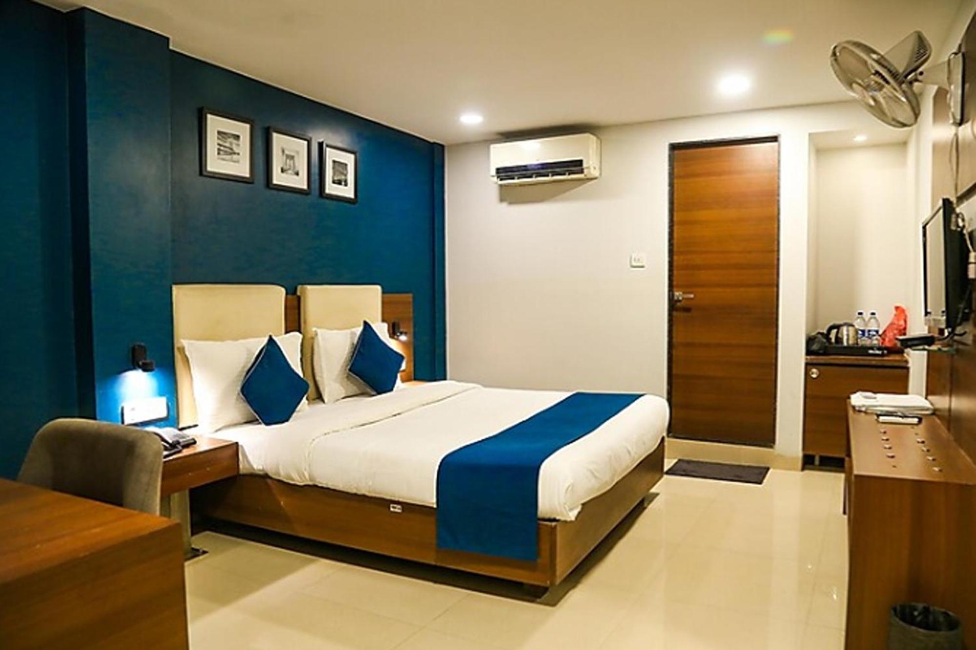 Hotel Concord Galaxy Mumbai Exteriör bild