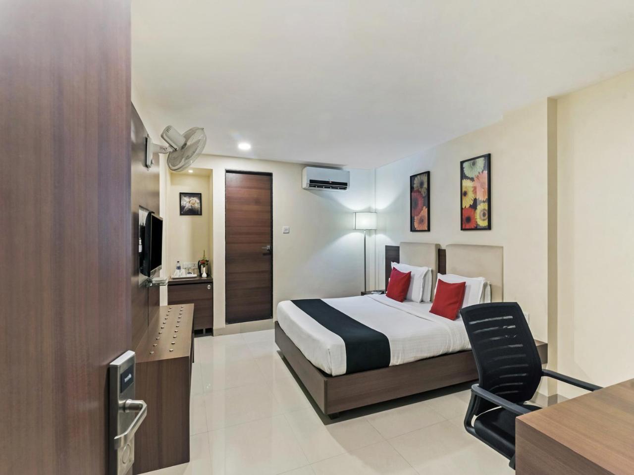 Hotel Concord Galaxy Mumbai Exteriör bild